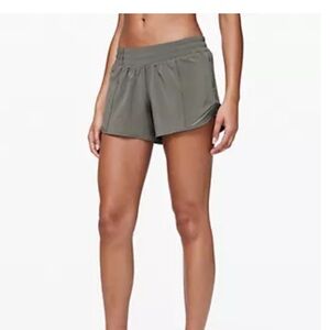 lululemon hotty hot low-rise liked short - 4”